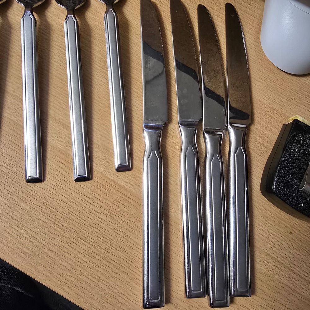 Cambridge 18/8 China Silverware Set Random Lot Spoons Forks Butter Knives Used - Picture 5 of 11